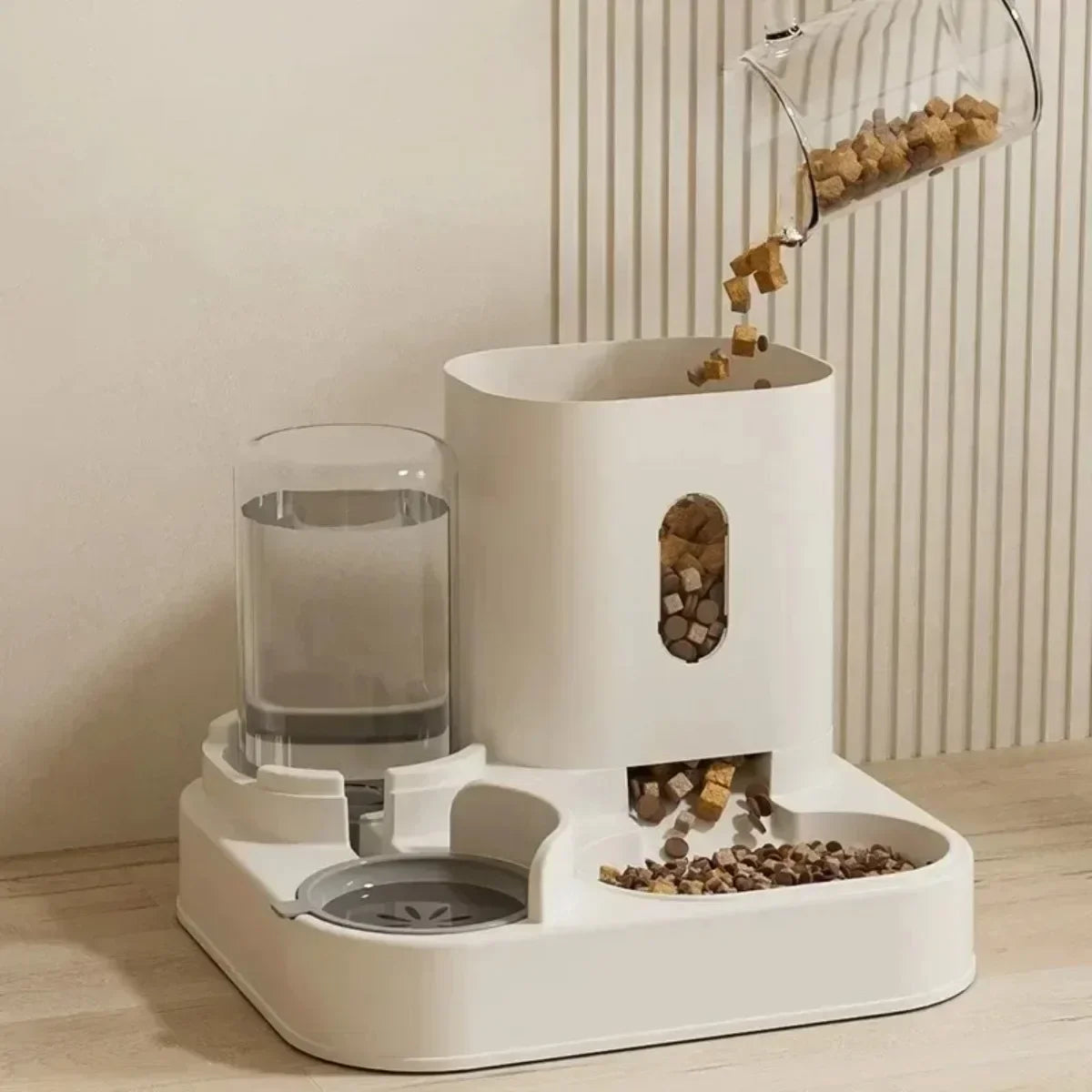 Feature1 Automatic Pet Feeder and Water Fountain For Pets